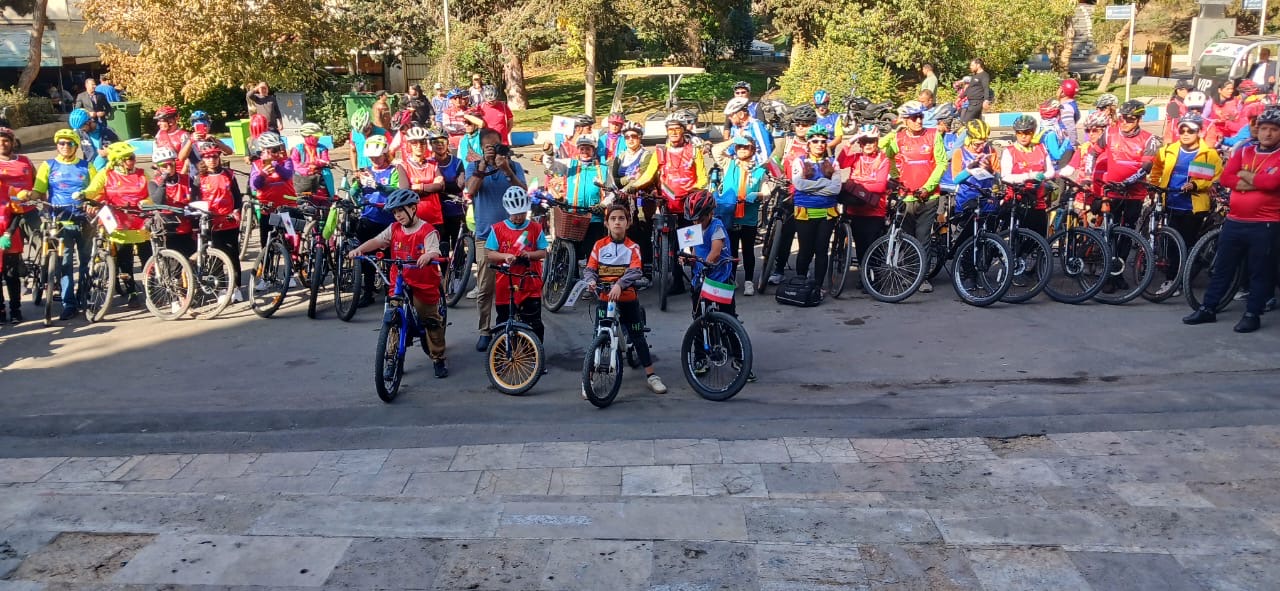 آغازی پرانرژی؛ دومین روز نمایشگاه بینالمللی ورزش با همایش دوچرخهسواری کلید خورد